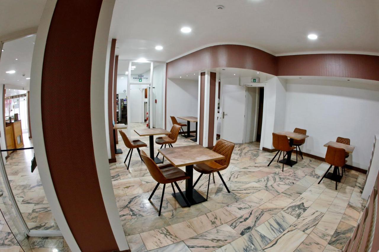 Hotel De France Saint-Gilles Bagian luar foto