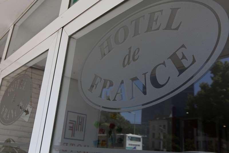 Hotel De France Saint-Gilles Bagian luar foto