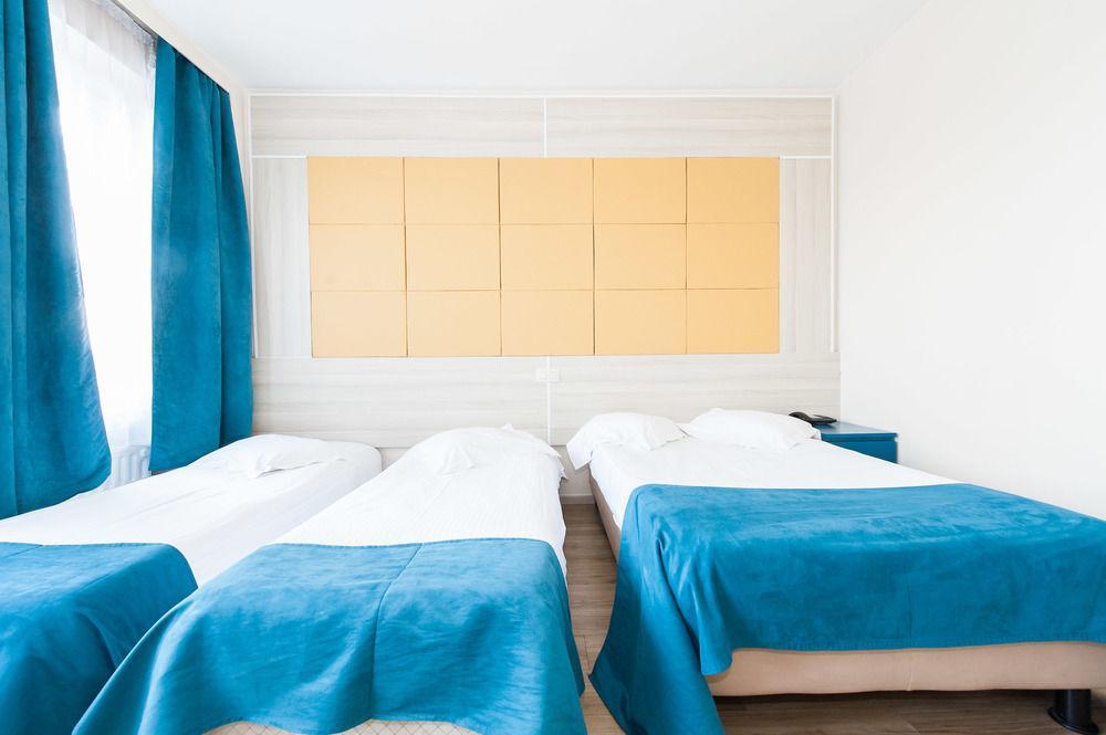 Hotel De France Saint-Gilles Bagian luar foto