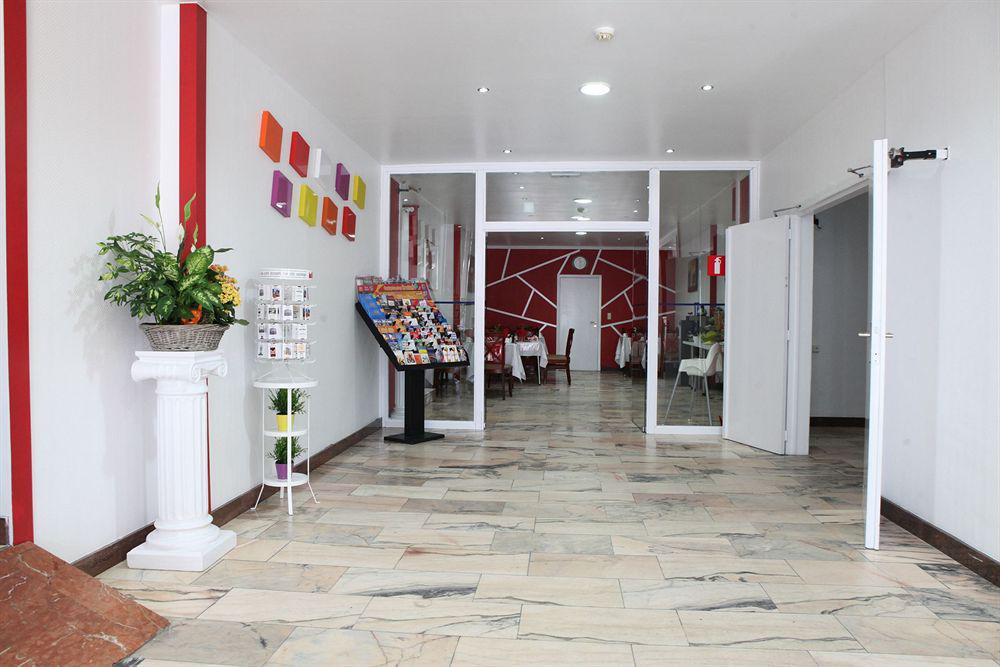 Hotel De France Saint-Gilles Bagian luar foto